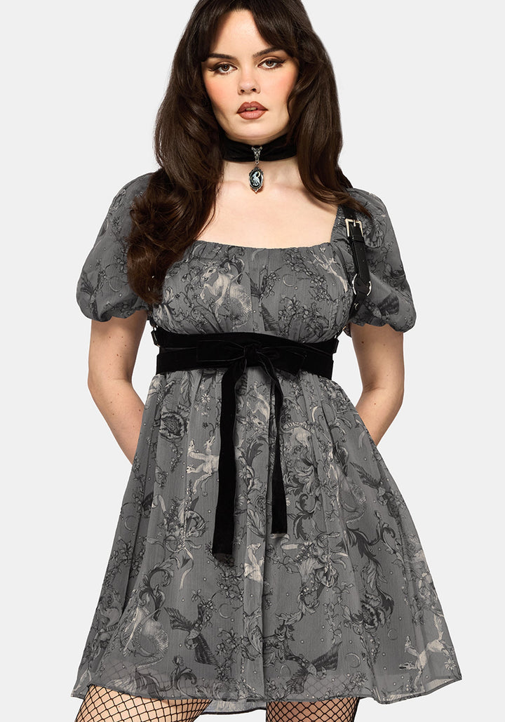 Dominika – šedé mini šaty – fotografie 1