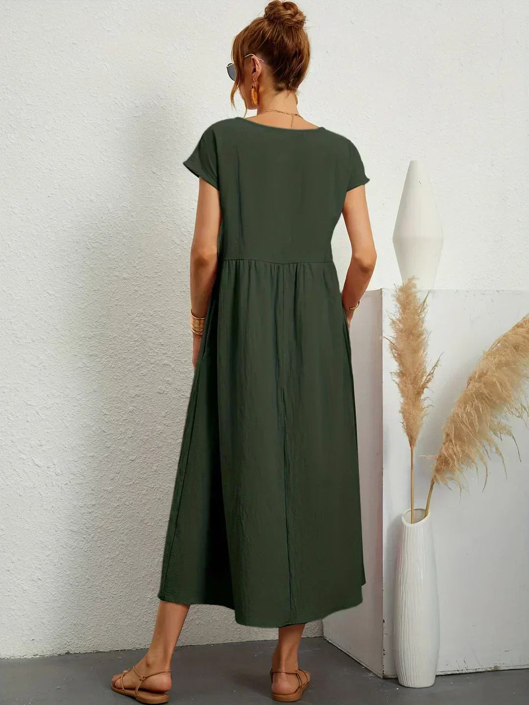 Ilona | Splývavé midi šaty s nadčasovou elegancí