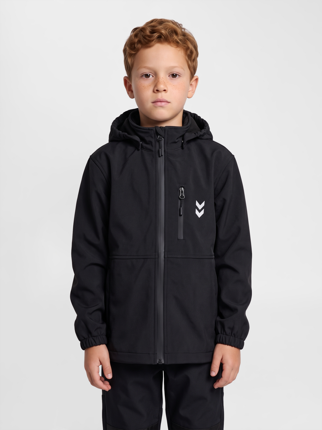 Julián – unisex softshellová bunda – Černá – fotografie 1