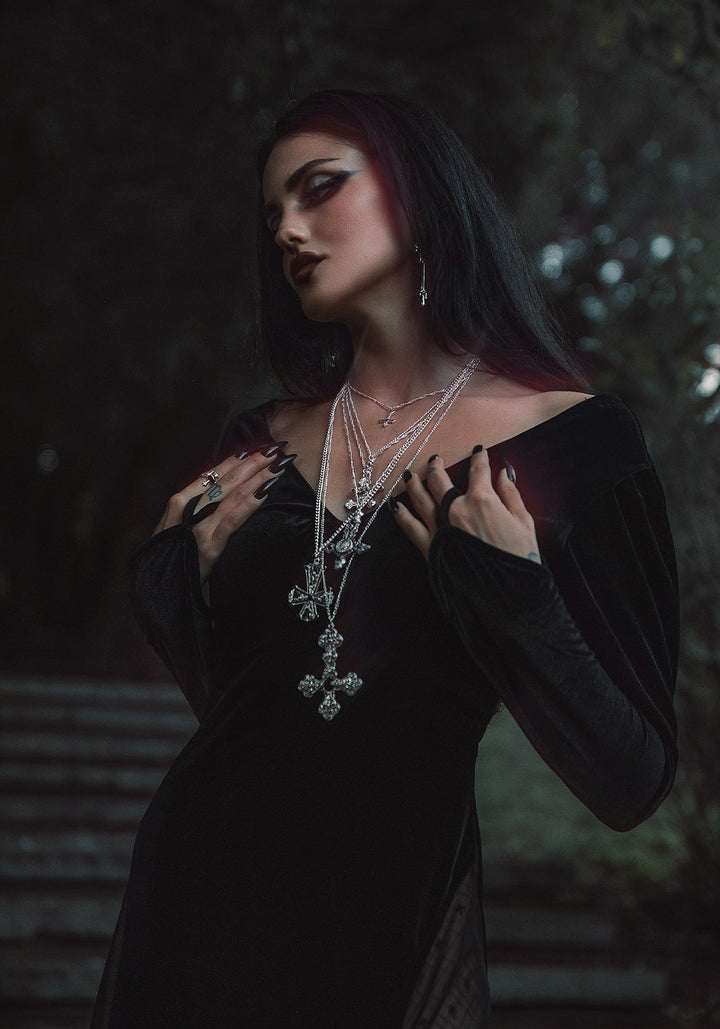 Anna – černé sametové maxi šaty s všitým body – fotografie 4